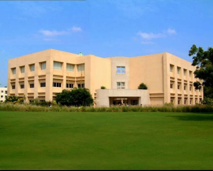 Dhirubai Ambani Institute of Information and Communication Technology